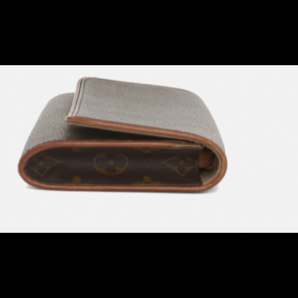 Louis Vuitton Monogram Pochette Twin - Picture 4 of 15